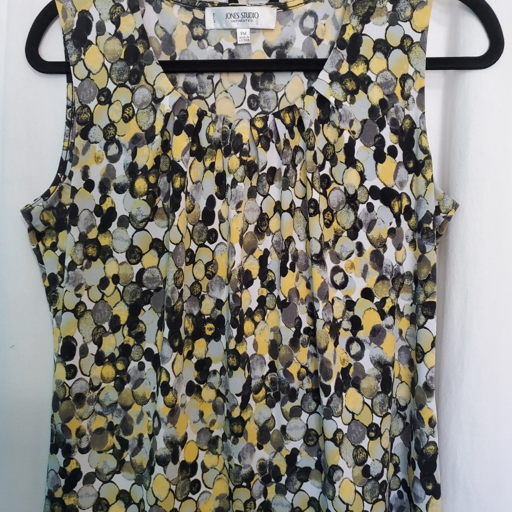 Pleated Neck Sleeveless Blouse